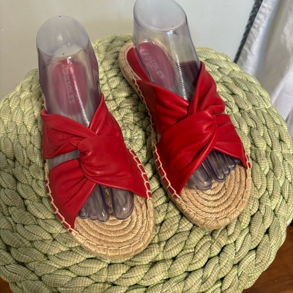 AEROSOLES Paramus Red Leather Twist Strap Slip On Flat Espadrille Sandals NWOB - Picture 3 of 7